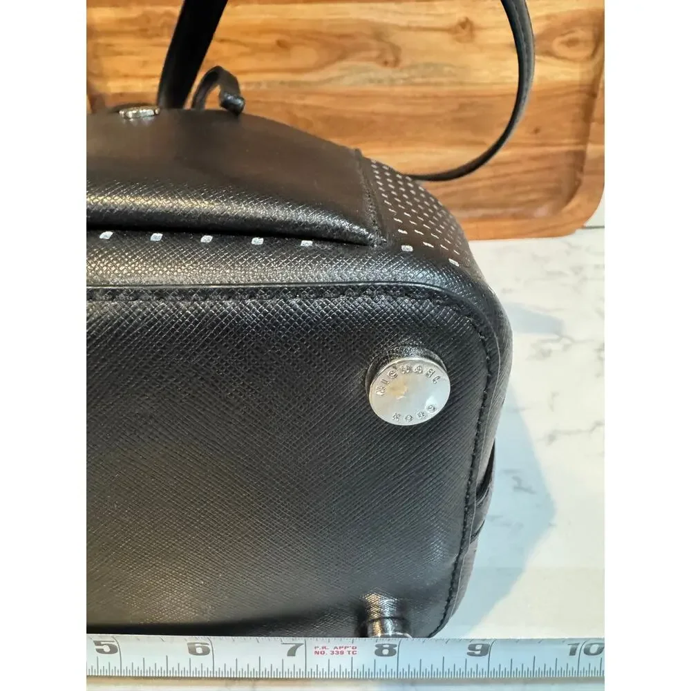 Michael Michael Kors Greenwich Medium Bucket Bag leather minimalist neutral
